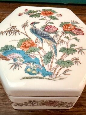 Wedgwood Bone China Kutani Crane Hexagonal Trinket Box
